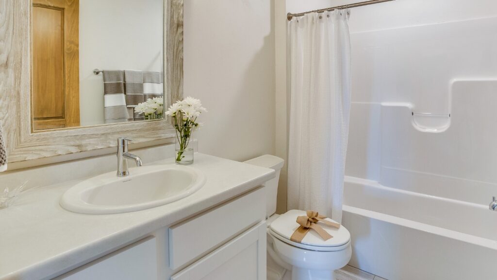 bathroom remodeling in Leawood